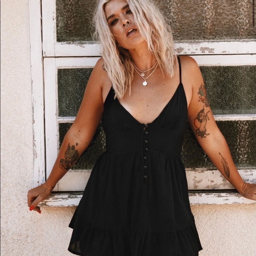 PRINCESS POLLY GILLIGAN MINI DRESS BLACK ✨